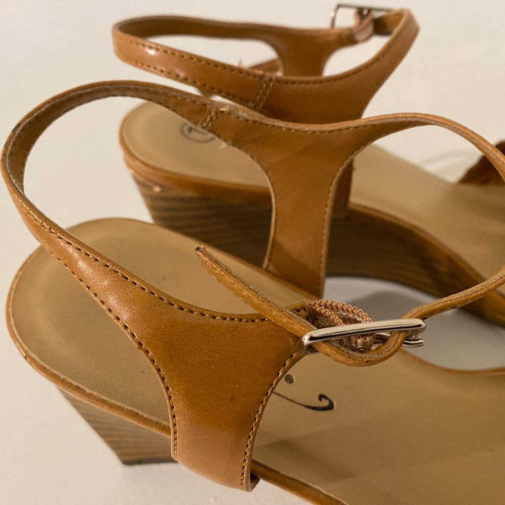 Fioni Womens Camel Wvn Vamp Wedge Size 7 - Picture 8 of 10